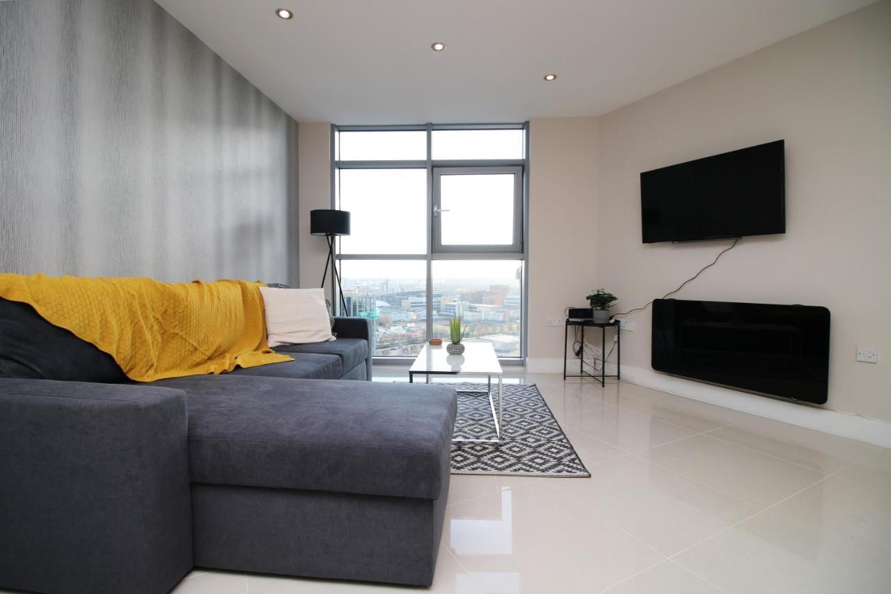 The Skyline - Luxury City Centre Flat With Designated Parking Кардиф Екстериор снимка