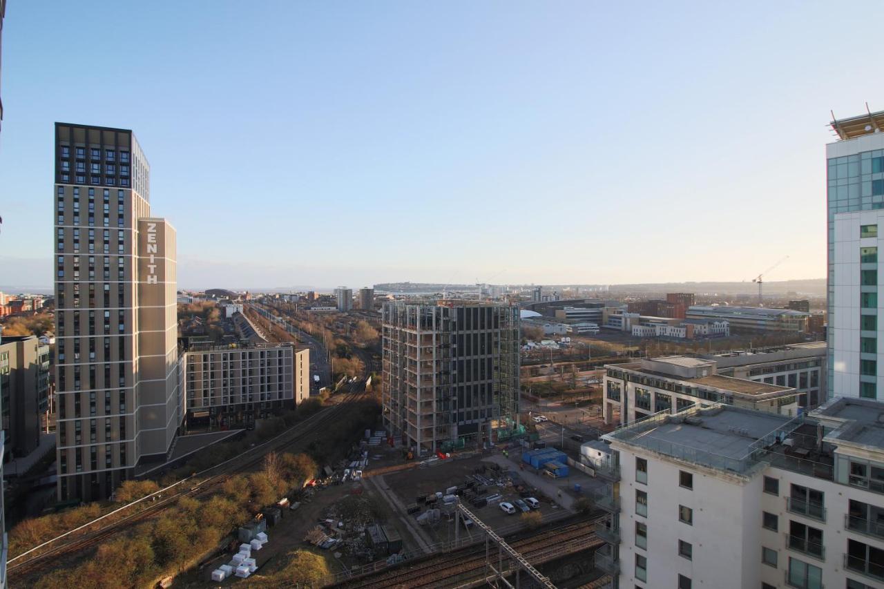 The Skyline - Luxury City Centre Flat With Designated Parking Кардиф Екстериор снимка
