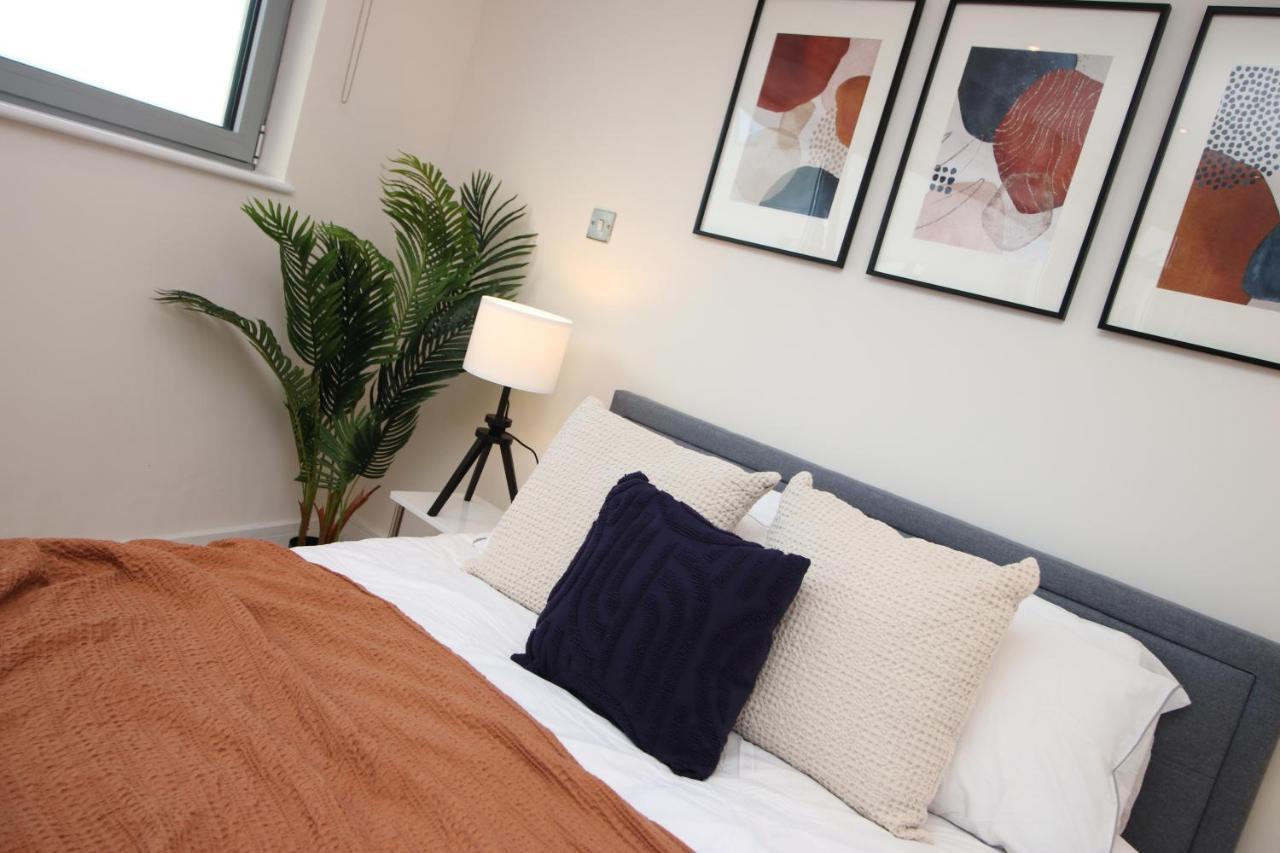 The Skyline - Luxury City Centre Flat With Designated Parking Кардиф Екстериор снимка