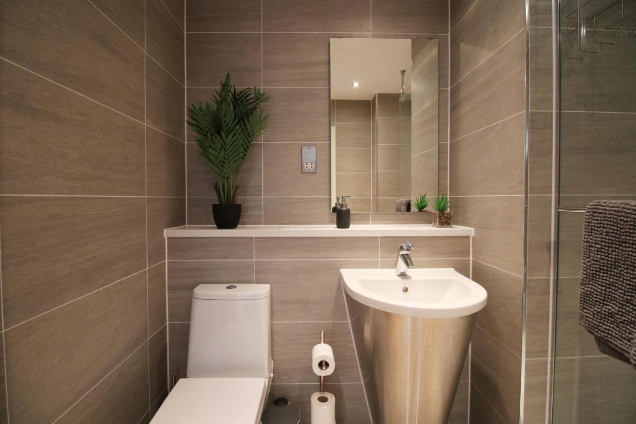 The Skyline - Luxury City Centre Flat With Designated Parking Кардиф Екстериор снимка