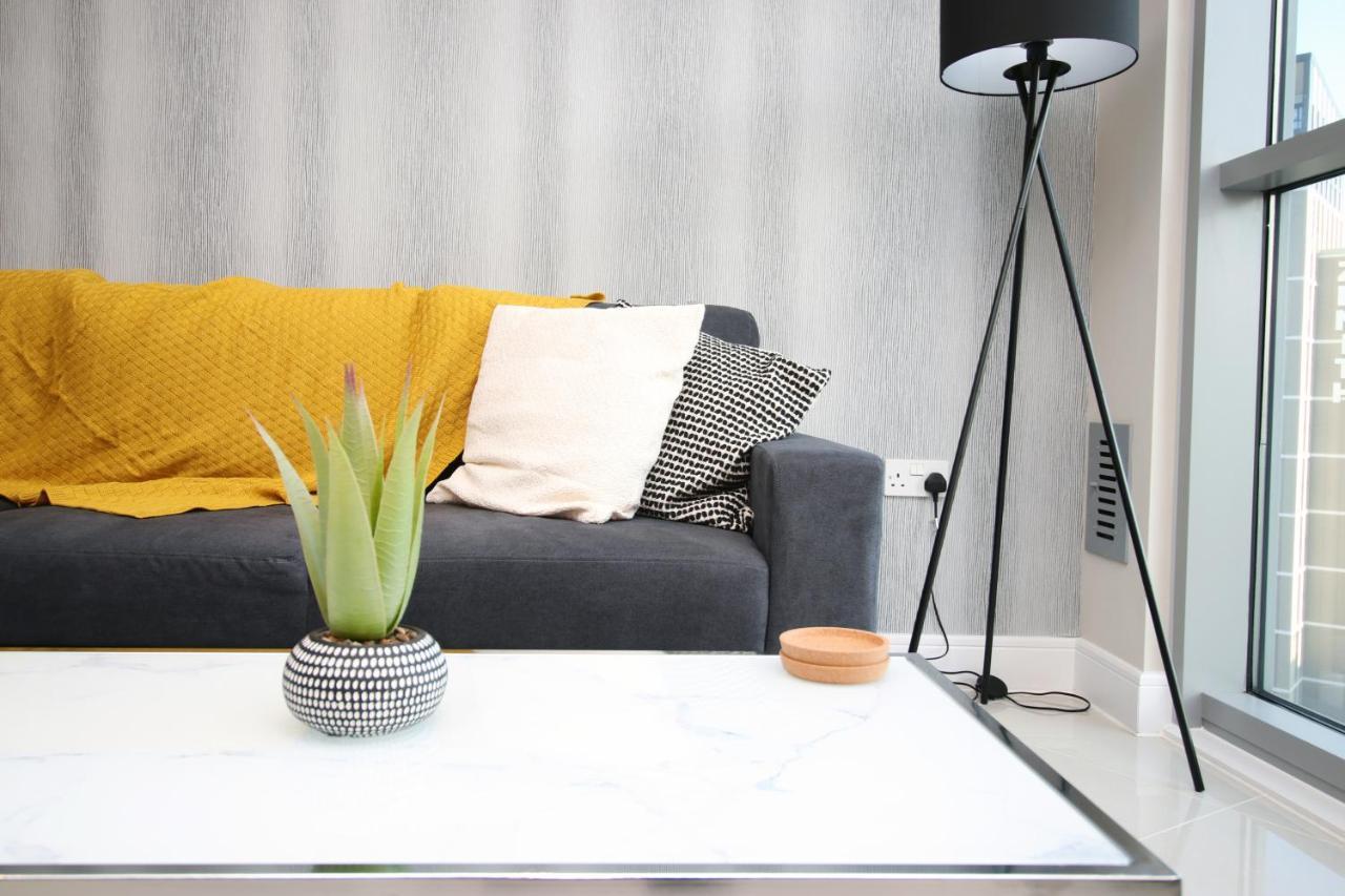 The Skyline - Luxury City Centre Flat With Designated Parking Кардиф Екстериор снимка