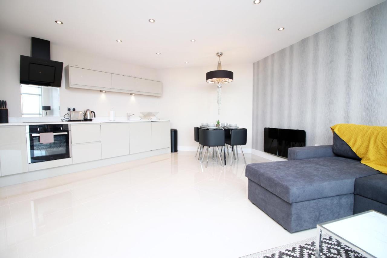 The Skyline - Luxury City Centre Flat With Designated Parking Кардиф Екстериор снимка