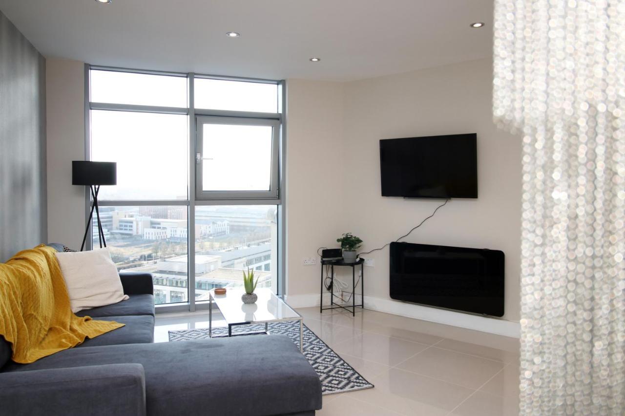 The Skyline - Luxury City Centre Flat With Designated Parking Кардиф Екстериор снимка