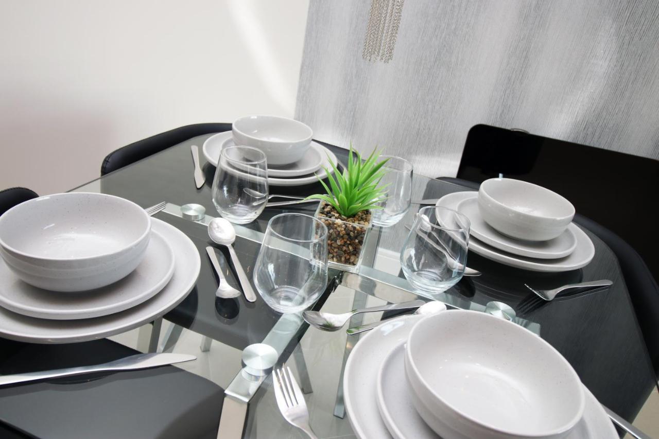 The Skyline - Luxury City Centre Flat With Designated Parking Кардиф Екстериор снимка