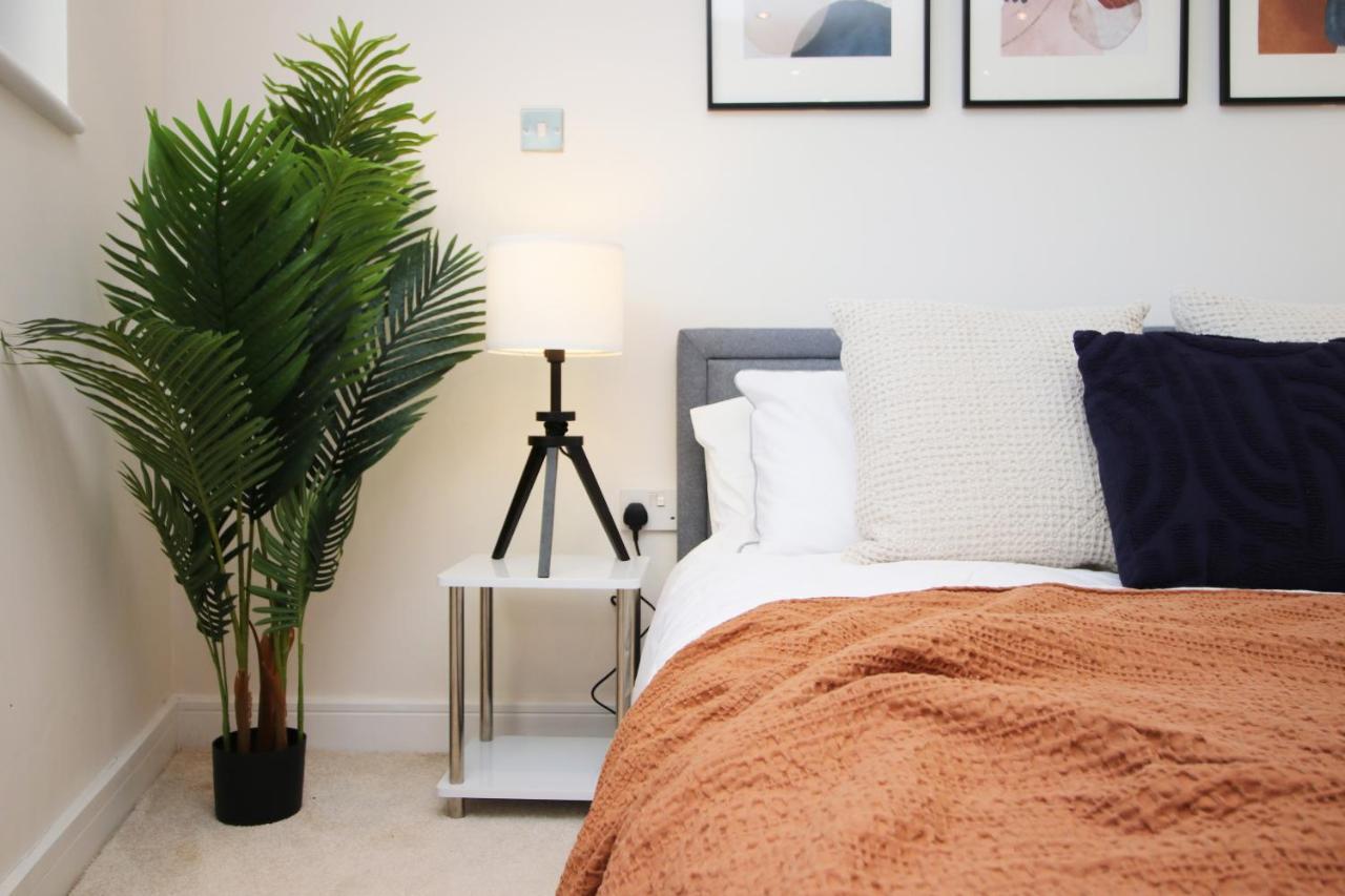 The Skyline - Luxury City Centre Flat With Designated Parking Кардиф Екстериор снимка