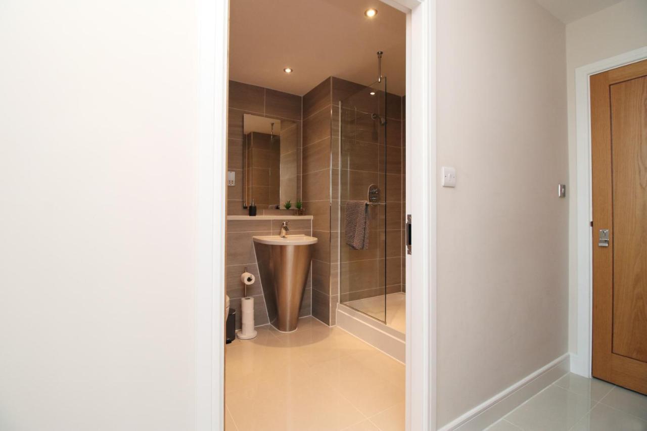 The Skyline - Luxury City Centre Flat With Designated Parking Кардиф Екстериор снимка
