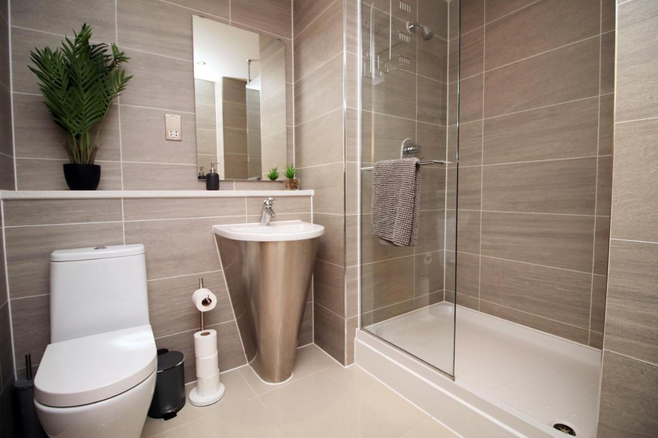The Skyline - Luxury City Centre Flat With Designated Parking Кардиф Екстериор снимка