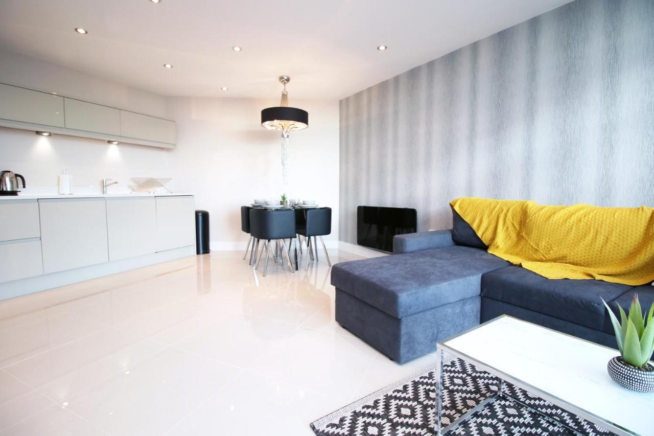 The Skyline - Luxury City Centre Flat With Designated Parking Кардиф Екстериор снимка